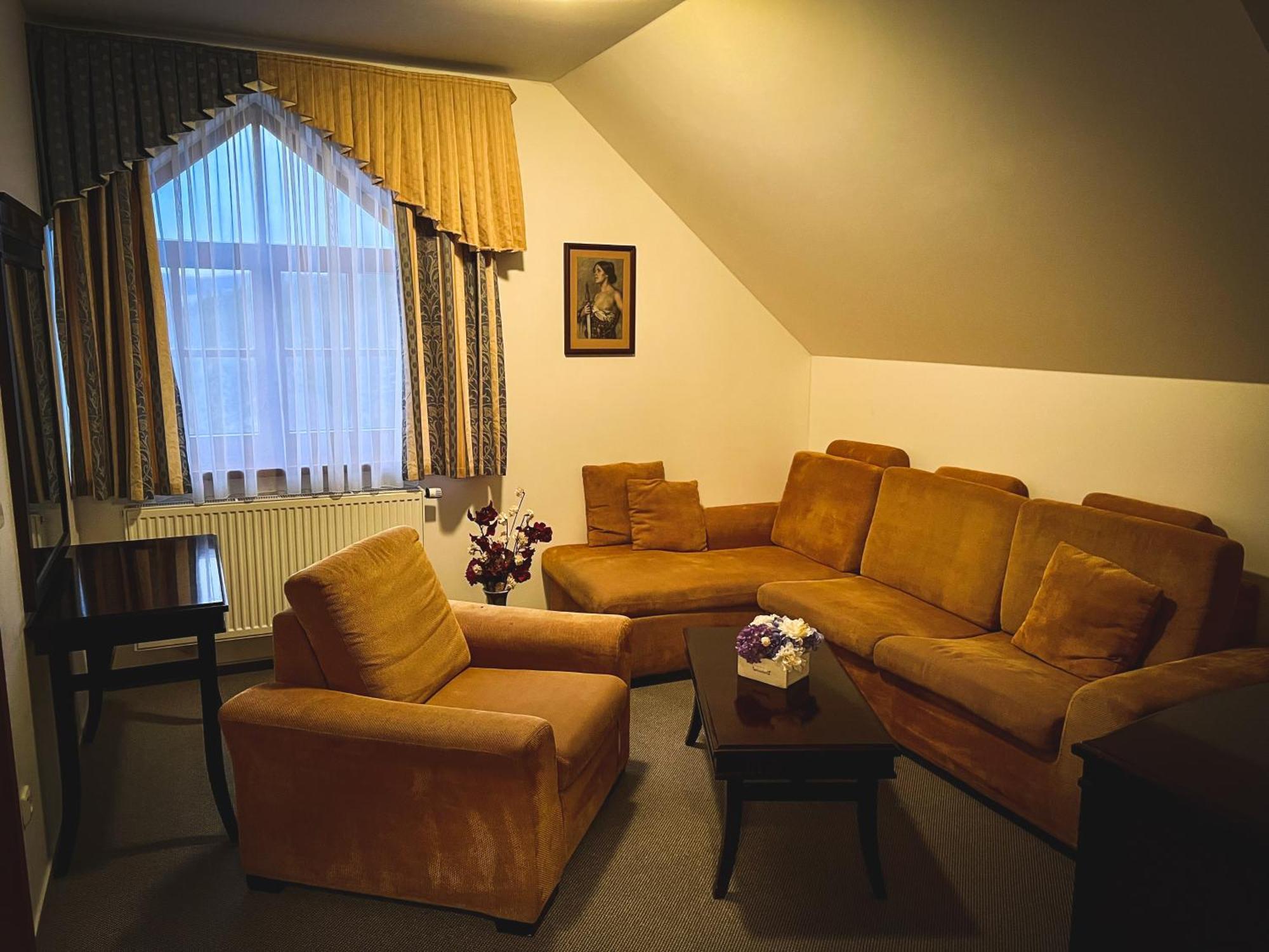 Hotel U Zeleneho Stromu Nepomuk Kültér fotó